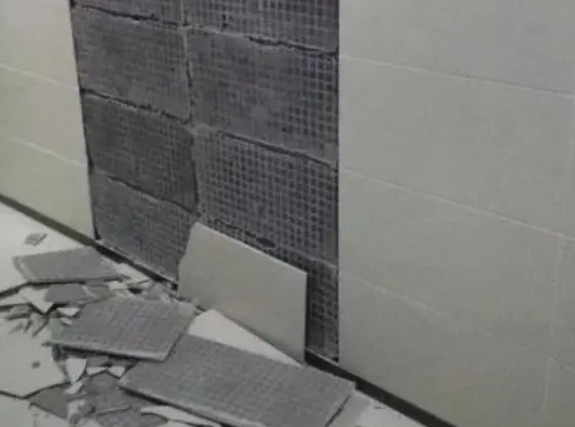 万荣瓷砖空鼓维修公司分享下万荣墙砖松动维修的知识